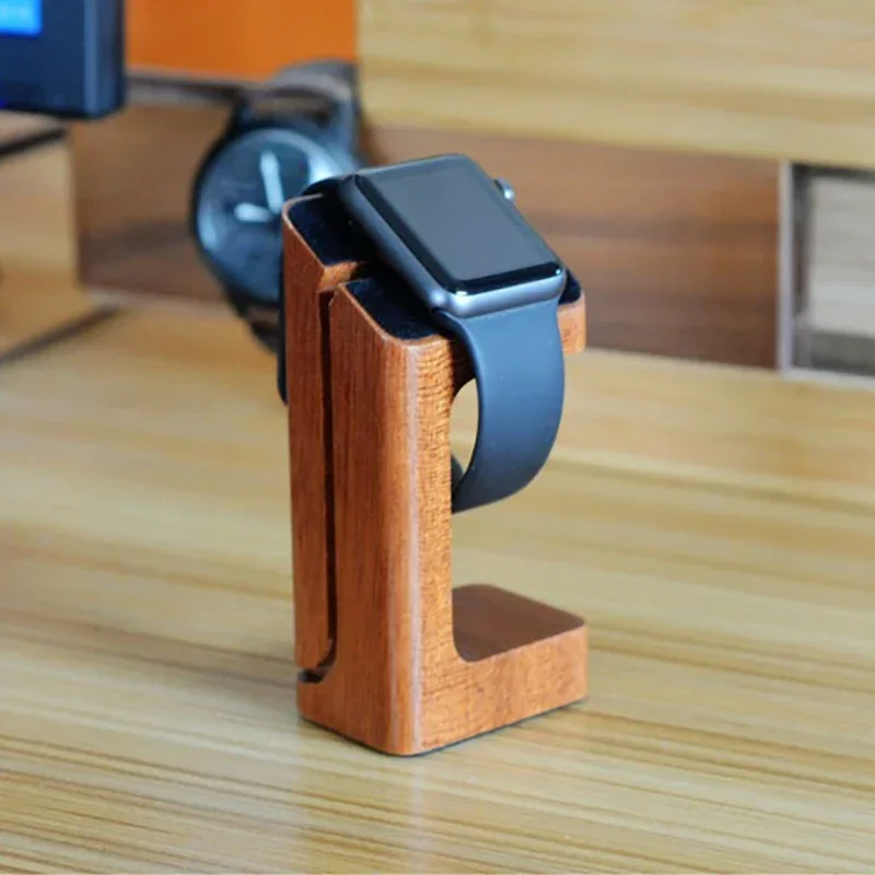 Wooden Apple Watch Charger Sta - مراجعة Apple Smartwatch Accessories وسعره