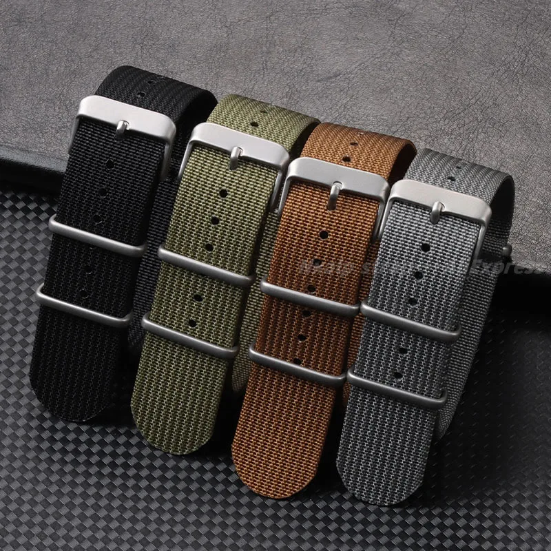 Ribbed Nylon Watch Strap 18mm  - مراجعة Nylon Nato Strap وسعره