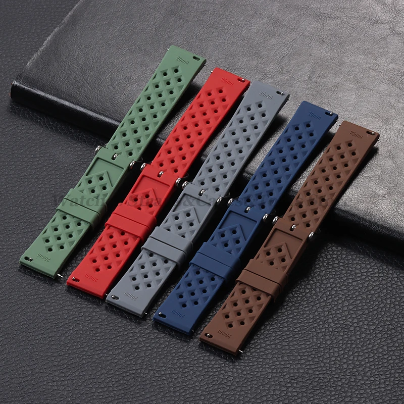 Tropic Silicone Watch Strap 18 - مراجعة Fossil Smartwatch Accessories وسعره
