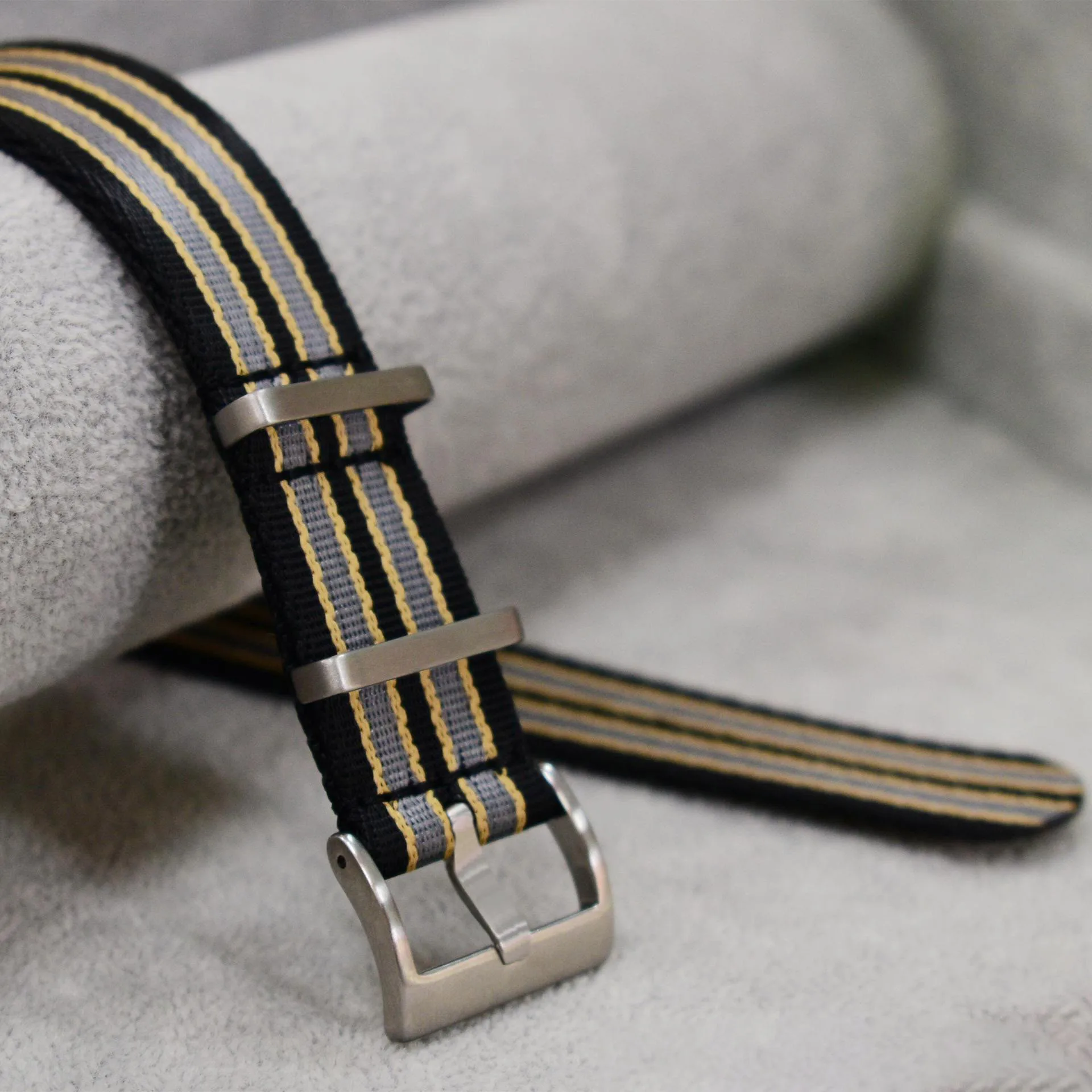 20mm Nylon Watch Strap for Ome - مراجعة Nylon Nato Strap وسعره